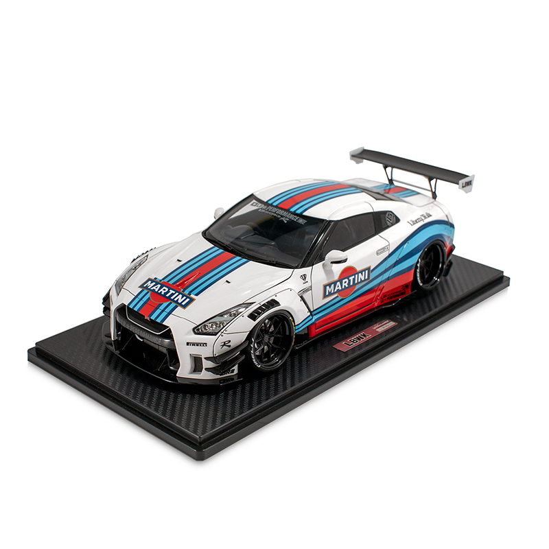 【格安国産】LB-WORKS 日産GT-R [R35]（レッドメタリック）　*1/43スケール　*メーカー：イグニッションモデル　*品番：0788　　09 乗用車